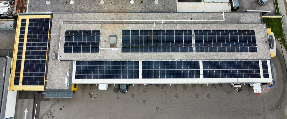 PV-Anlage am Dach der 5-Sterne-Waschstraße