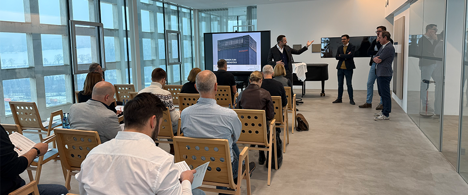 Vortrag für TeilnehmerInnen im Speicherraum in Hall