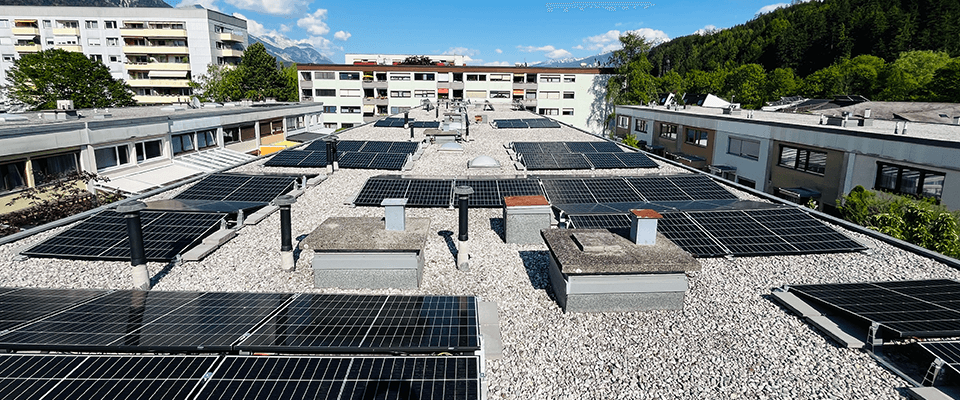 neues Referenzprojekt Photovoltaik auf Flachdach in Völs