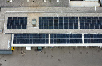 PV-Anlage am Dach der 5-Sterne-Waschstraße